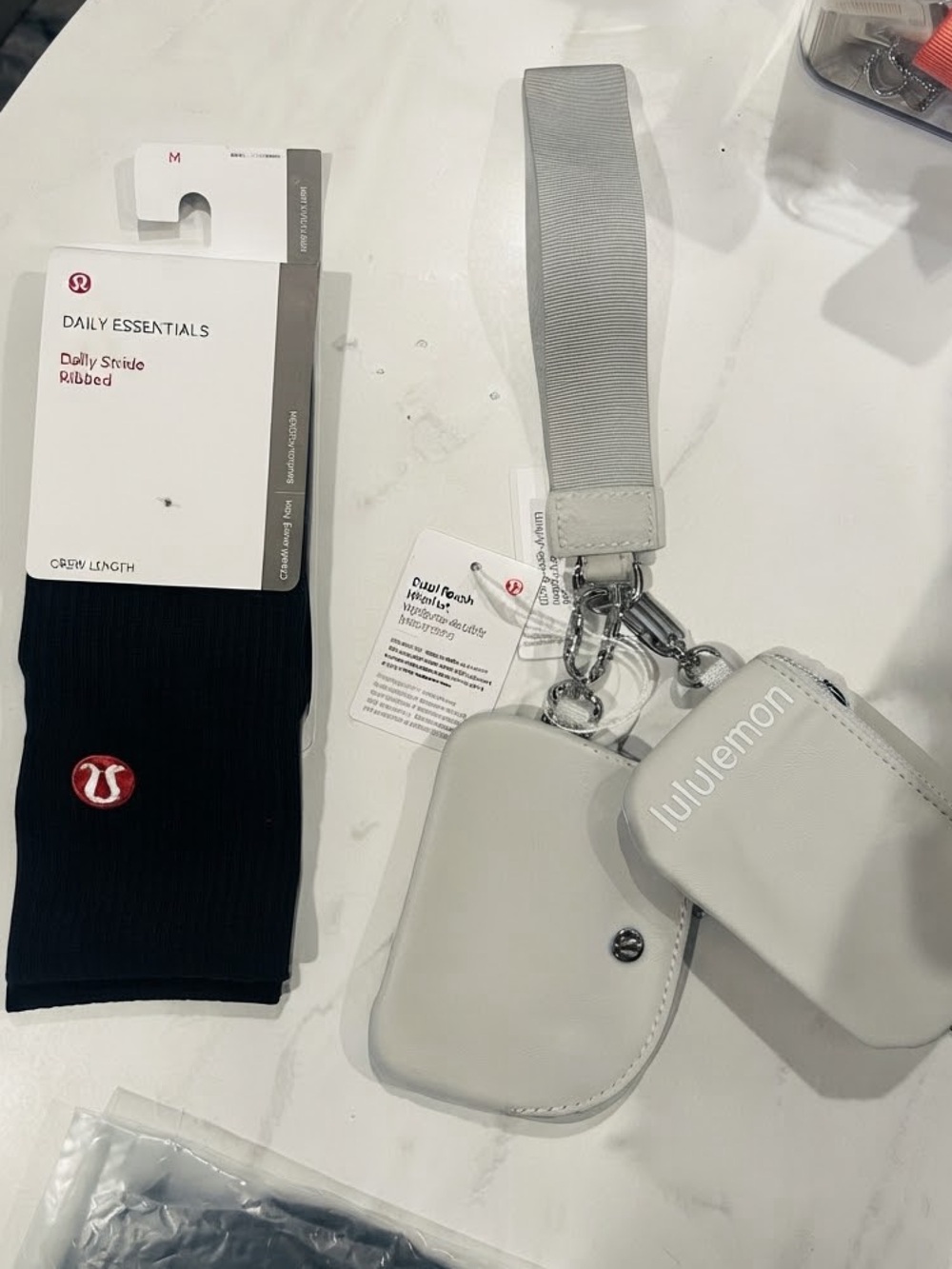 Lululemon dual pouch wristlet keychain and socks bundle daily stride ribbed crew - Picture 2 of 3